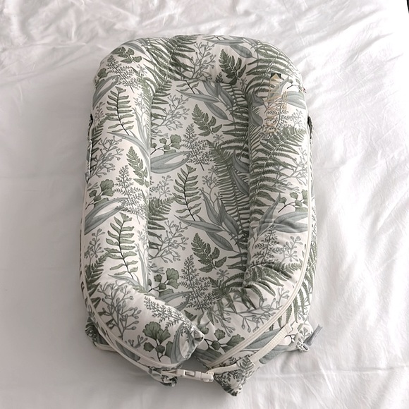 DockATot Other - ✨ Rare ✨ Dock A Tot Fern with toy arch